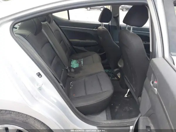 KMHD74LF2JU449447 2018 HYUNDAI ELANTRA - Image 8
