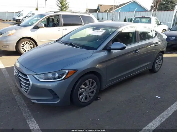 KMHD74LF2JU450517 2018 HYUNDAI ELANTRA - Image 2