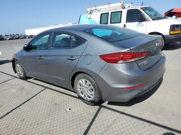 KMHD74LF2JU453403 2018 HYUNDAI ELANTRA - Image 2