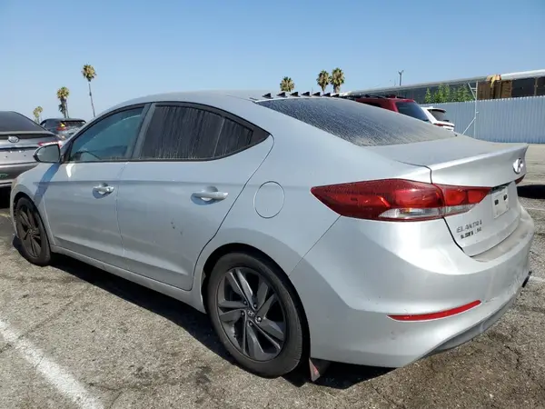 KMHD74LF2JU467074 2018 HYUNDAI ELANTRA - Image 2