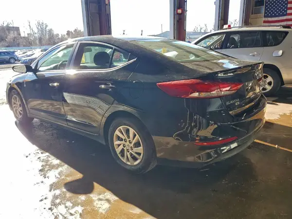KMHD74LF2JU467222 2018 HYUNDAI ELANTRA - Image 2