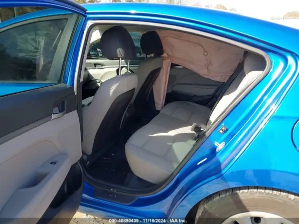 KMHD74LF2JU473084 2018 HYUNDAI ELANTRA - Image 8