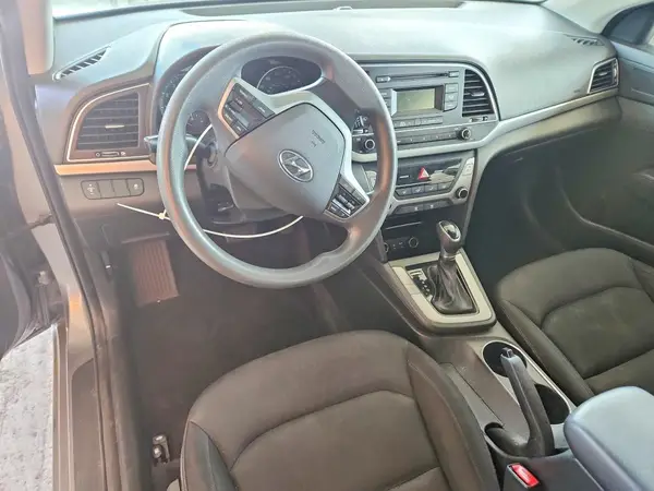 KMHD74LF2JU577865 2018 HYUNDAI ELANTRA - Image 8