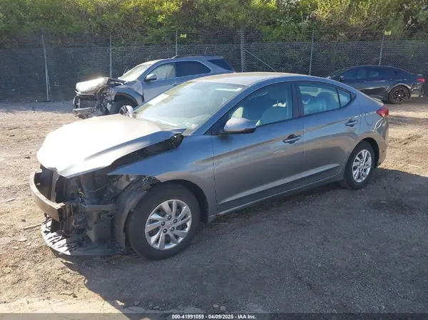 KMHD74LF2JU578773 2018 HYUNDAI ELANTRA - Image 2
