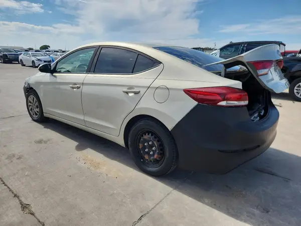 KMHD74LF2JU591314 2018 HYUNDAI ELANTRA - Image 2