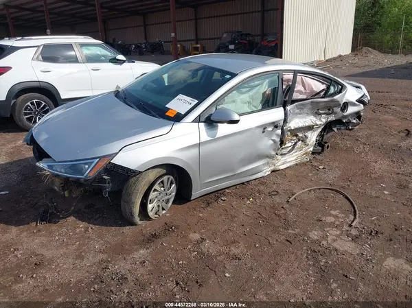 KMHD74LF2KU778215 2019 HYUNDAI ELANTRA - Image 2