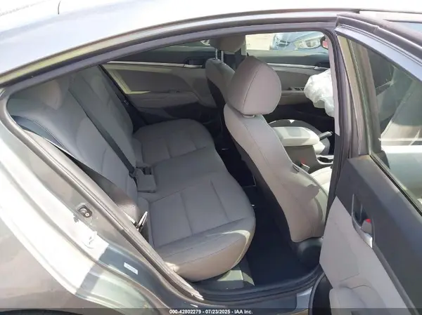 KMHD74LF2KU793541 2019 HYUNDAI ELANTRA - Image 8