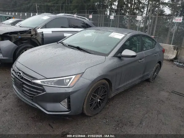 KMHD74LF2KU818986 2019 HYUNDAI ELANTRA - Image 2