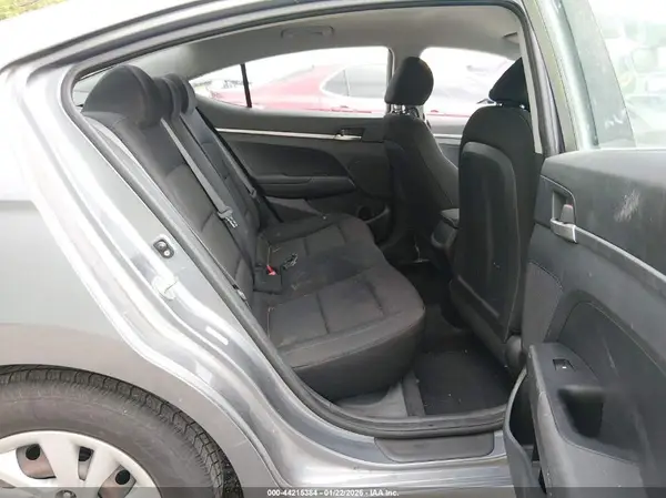 KMHD74LF2KU857741 2019 HYUNDAI ELANTRA - Image 8