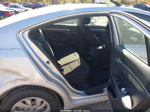 KMHD74LF2KU887953 2019 HYUNDAI ELANTRA - Image 8