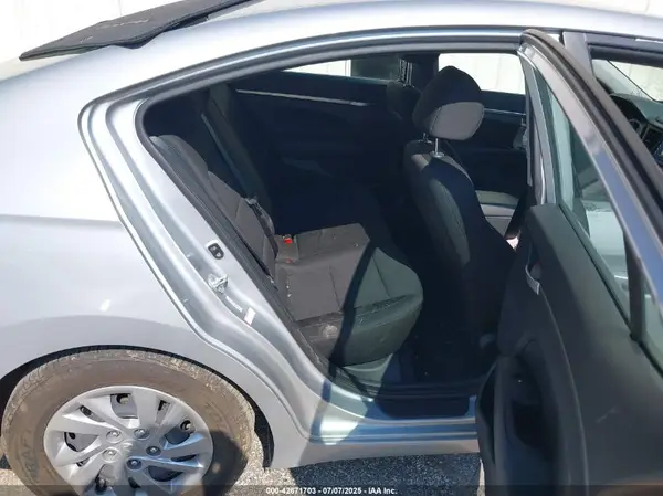 KMHD74LF2LU950776 2020 HYUNDAI ELANTRA - Image 8