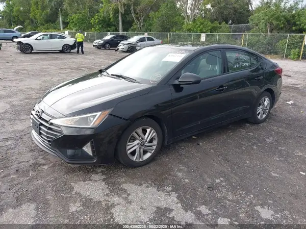 KMHD74LF2LU979078 2020 HYUNDAI ELANTRA - Image 2