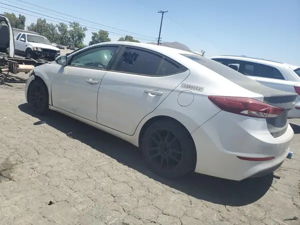 KMHD74LF3HU057958 2017 HYUNDAI ELANTRA - Image 2
