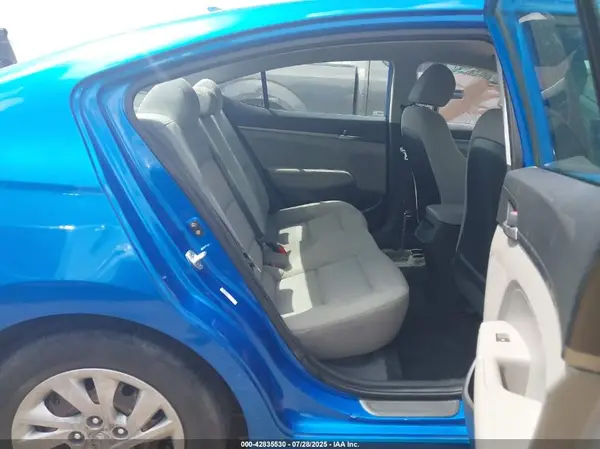 KMHD74LF3HU073772 2017 HYUNDAI ELANTRA - Image 8