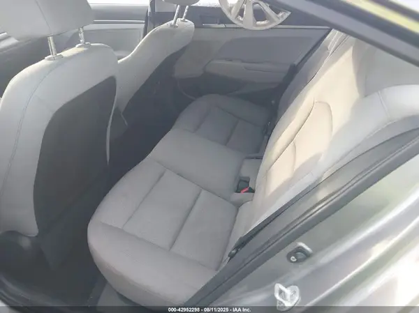 KMHD74LF3HU074968 2017 HYUNDAI ELANTRA - Image 8