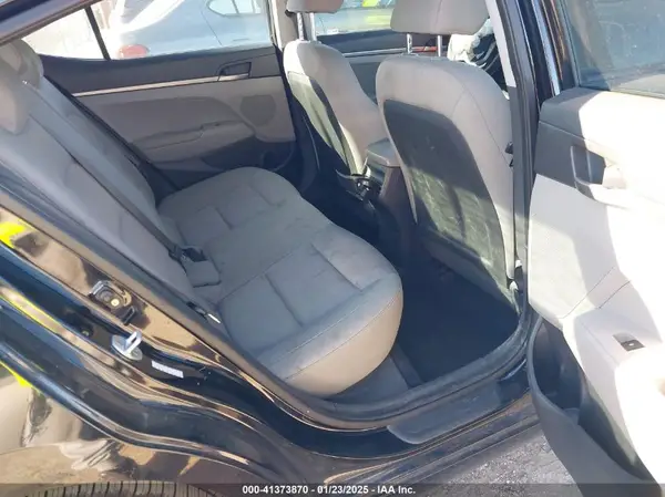 KMHD74LF3HU090166 2017 HYUNDAI ELANTRA - Image 8