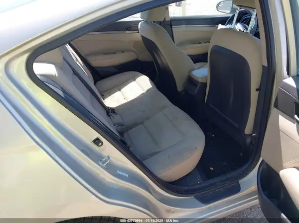 KMHD74LF3HU110691 2017 HYUNDAI ELANTRA - Image 8