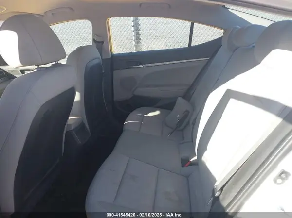 KMHD74LF3HU112506 2017 HYUNDAI ELANTRA - Image 8