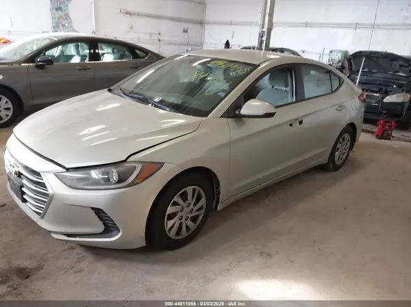 KMHD74LF3HU119424 2017 HYUNDAI ELANTRA - Image 2