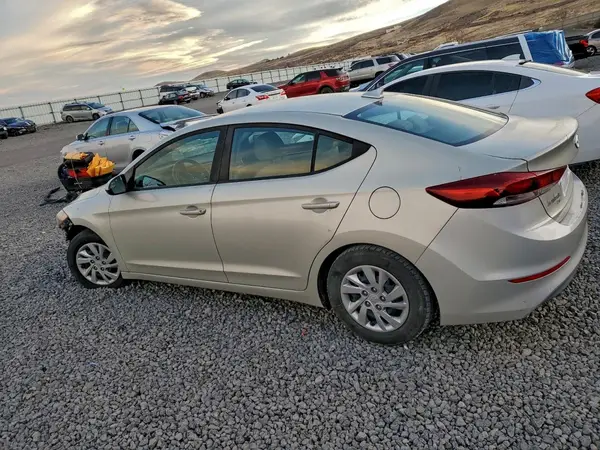 KMHD74LF3HU119438 2017 HYUNDAI ELANTRA - Image 2