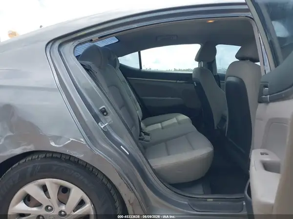 KMHD74LF3HU153993 2017 HYUNDAI ELANTRA - Image 8