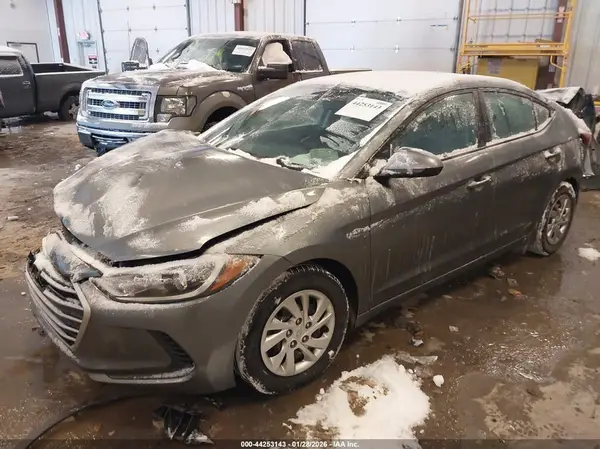 KMHD74LF3HU154397 2017 HYUNDAI ELANTRA - Image 2