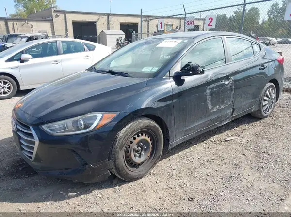 KMHD74LF3HU160071 2017 HYUNDAI ELANTRA - Image 2