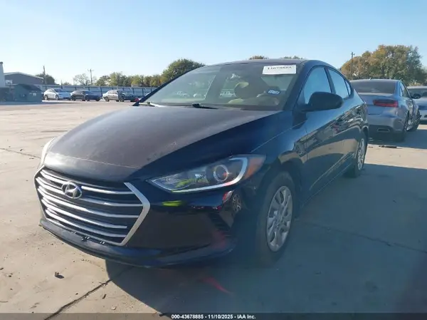 KMHD74LF3HU223864 2017 HYUNDAI ELANTRA - Image 2