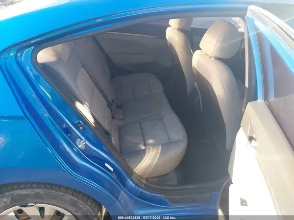 KMHD74LF3HU329683 2017 HYUNDAI ELANTRA - Image 8
