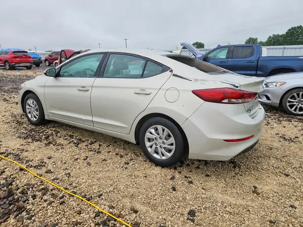 KMHD74LF3HU391777 2017 HYUNDAI ELANTRA - Image 2