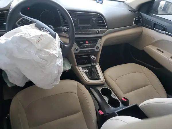 KMHD74LF3HU393304 2017 HYUNDAI ELANTRA - Image 8