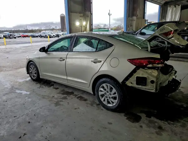 KMHD74LF3HU394601 2017 HYUNDAI ELANTRA - Image 2