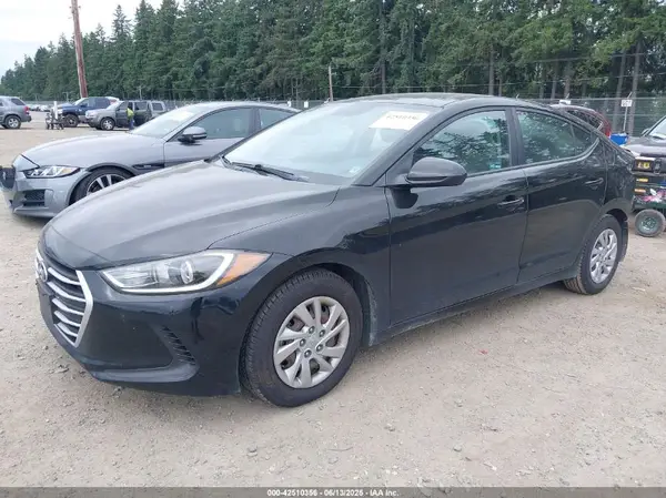 KMHD74LF3HU394811 2017 HYUNDAI ELANTRA - Image 2