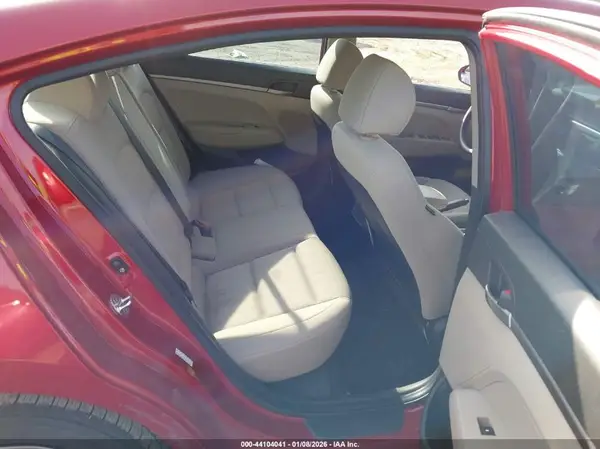 KMHD74LF3HU395697 2017 HYUNDAI ELANTRA - Image 8