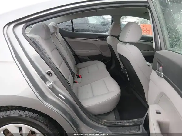 KMHD74LF3HU400025 2017 HYUNDAI ELANTRA - Image 8
