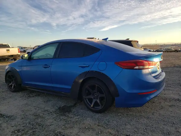 KMHD74LF3HU422073 2017 HYUNDAI ELANTRA - Image 2