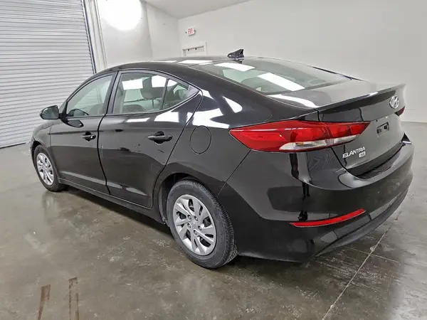 KMHD74LF3HU422252 2017 HYUNDAI ELANTRA - Image 2