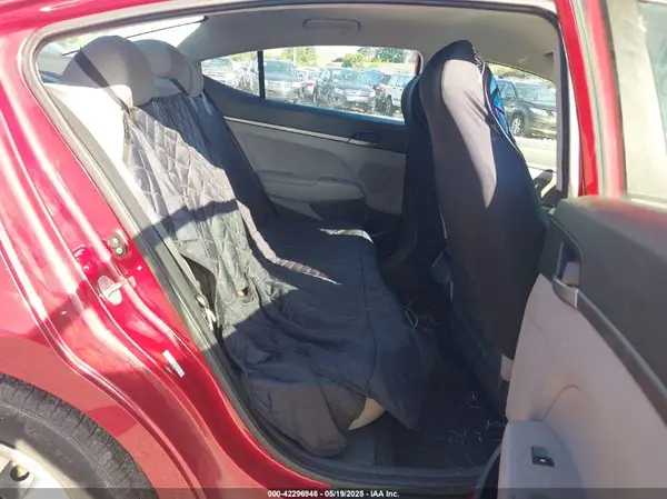 KMHD74LF3HU423353 2017 HYUNDAI ELANTRA - Image 8