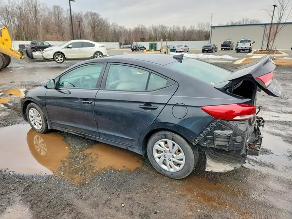 KMHD74LF3HU431744 2017 HYUNDAI ELANTRA - Image 2