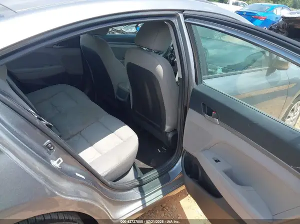 KMHD74LF3JU442412 2018 HYUNDAI ELANTRA - Image 8