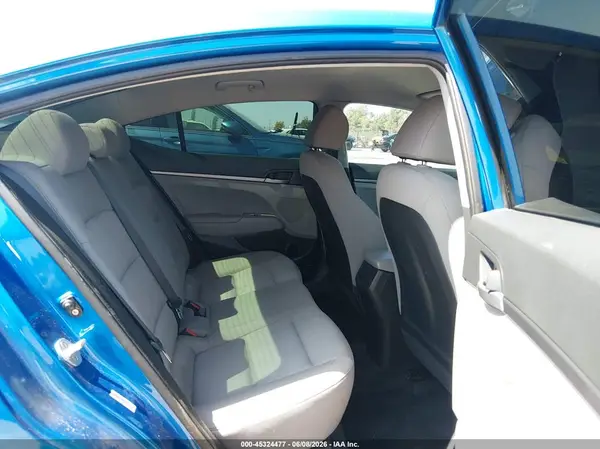 KMHD74LF3JU470226 2018 HYUNDAI ELANTRA - Image 8