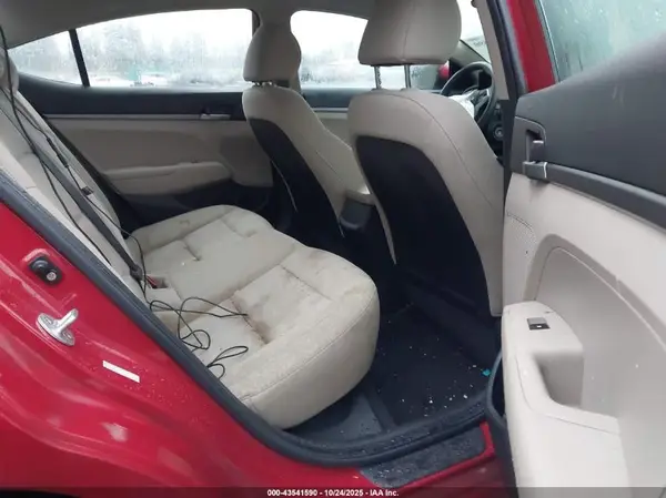 KMHD74LF3JU472770 2018 HYUNDAI ELANTRA - Image 8