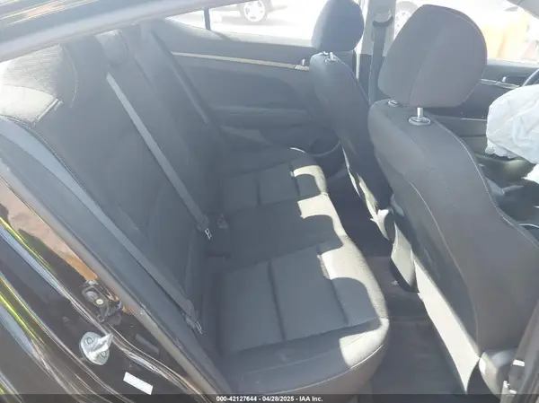 KMHD74LF3JU489441 2018 HYUNDAI ELANTRA - Image 8