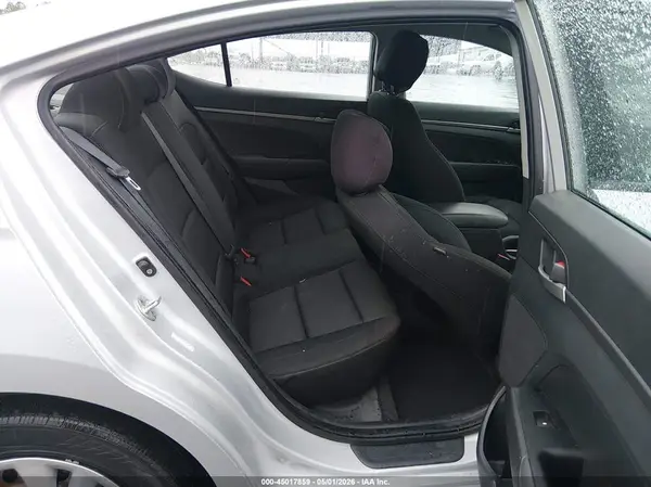 KMHD74LF3JU520557 2018 HYUNDAI ELANTRA - Image 8