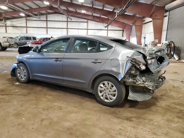 KMHD74LF3JU572528 2018 HYUNDAI ELANTRA - Image 2