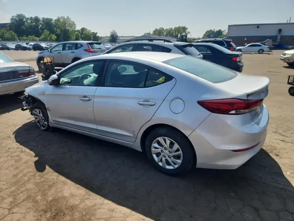 KMHD74LF3JU577325 2018 HYUNDAI ELANTRA - Image 2