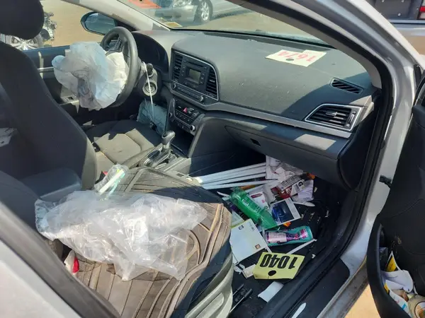 KMHD74LF3JU577325 2018 HYUNDAI ELANTRA - Image 8