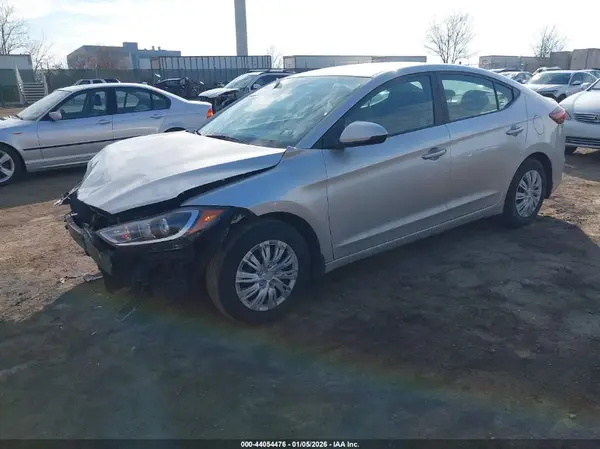 KMHD74LF3JU589068 2018 HYUNDAI ELANTRA - Image 2