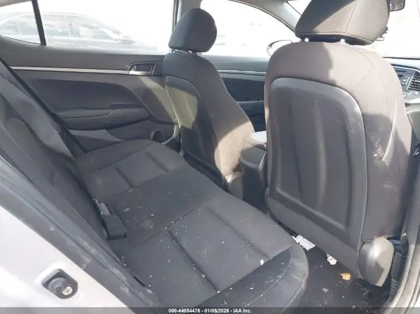 KMHD74LF3JU589068 2018 HYUNDAI ELANTRA - Image 8