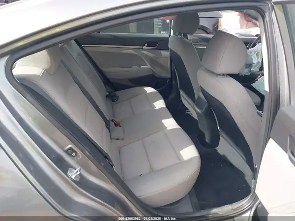 KMHD74LF3JU596036 2018 HYUNDAI ELANTRA - Image 8